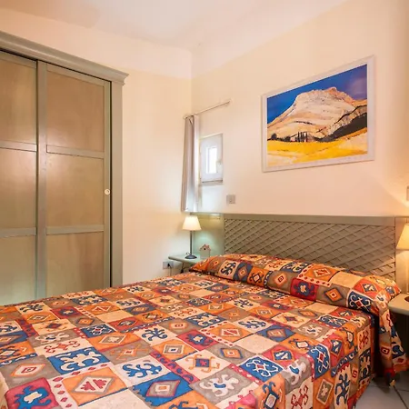 Costarossa Village *