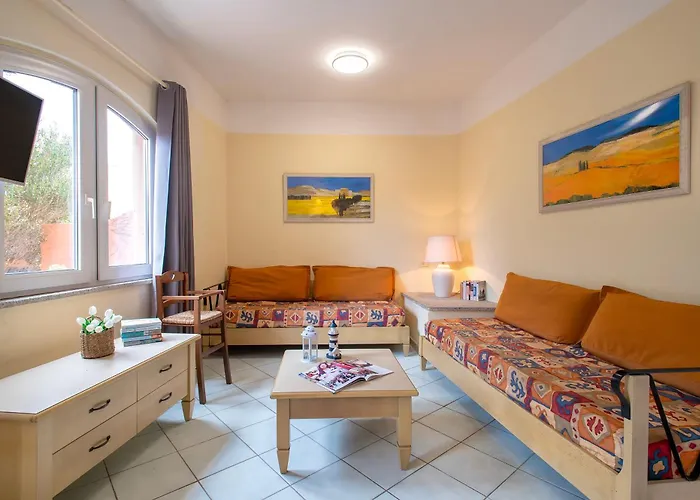 Апартаменты Costarossa Village *